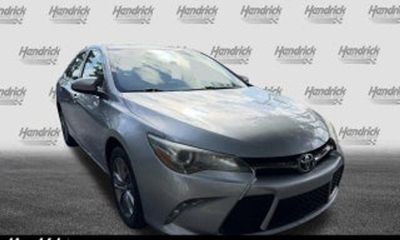 2016 Toyota Camry SE