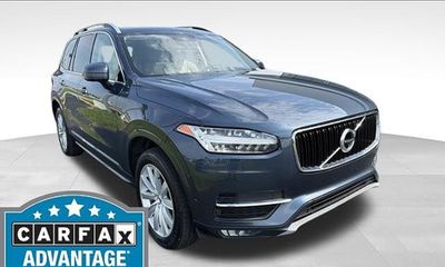 2019 Volvo XC90 Momentum