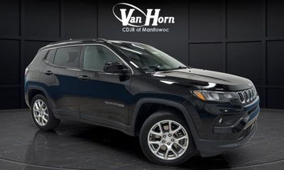 2024 Jeep Compass Latitude LUX Altitude