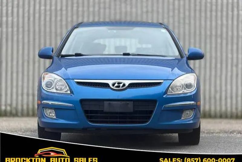2009 Hyundai Elantra — a typically priced live listing