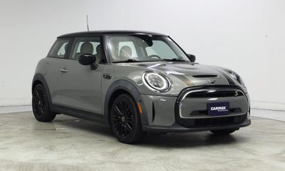 2023 Mini Hardtop SE Hatchback