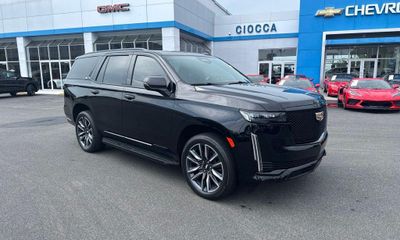 2023 Cadillac Escalade Sport
