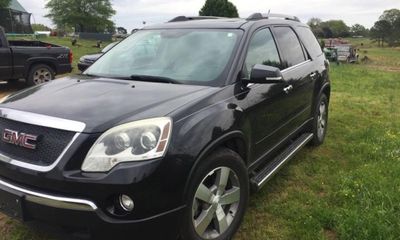 2011 GMC Acadia SLT 2