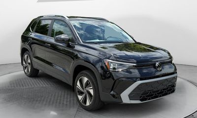 2026 Volkswagen Taos SE 4MOTION