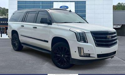 2017 Cadillac Escalade ESV Luxury
