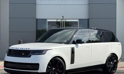 2025 Land Rover Range SV