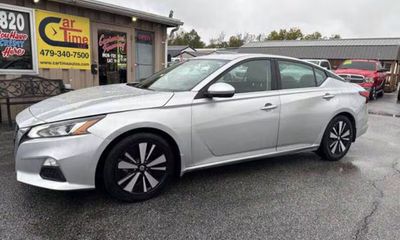 2022 Nissan Altima SV