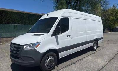 2024 Mercedes-Benz Sprinter 907 VS30