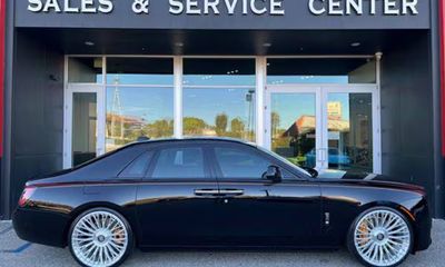2022 Rolls-Royce Ghost Black Badge