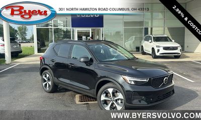 2026 Volvo XC40 Core