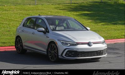 2023 Volkswagen Golf GTI Autobahn