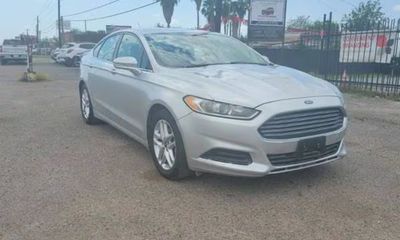 2015 Lincoln MKS Base