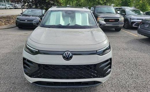 2025 Volkswagen Tiguan 4 Motion SE