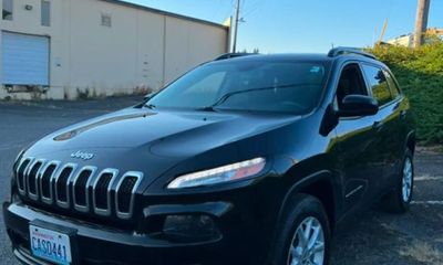 2017 Jeep Cherokee Sport