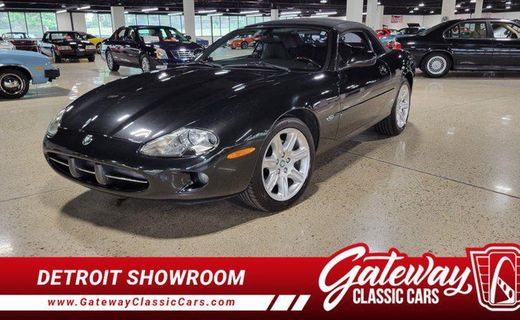 2000 Jaguar XK8
