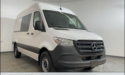 2025 Mercedes-Benz Sprinter 907 VS30
