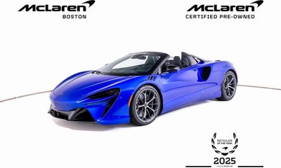 2025 McLaren Artura Spider