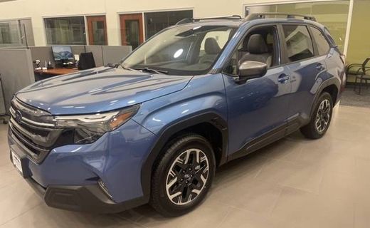 2025 Subaru Forester Premium Base