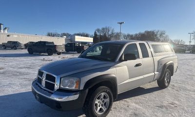2005 Dodge Dakota SLT Sport