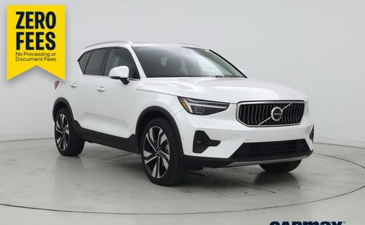 2024 Volvo XC40 Plus Bright