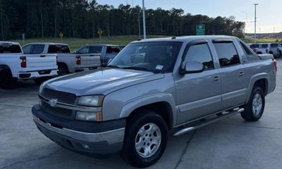 2005 Chevrolet Avalanche 1500 LS
