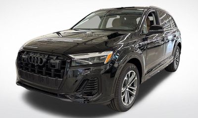 2026 Audi Q7 45 Premium