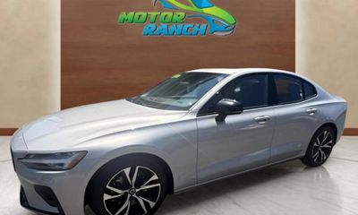 2023 Volvo S60 Core Bright Theme