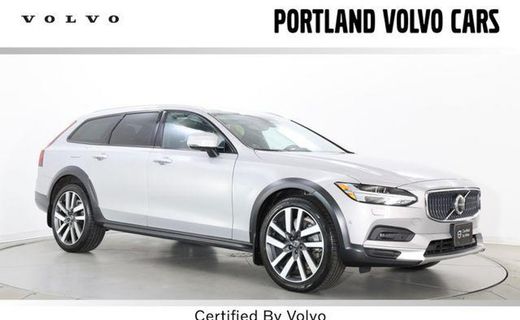 2024 Volvo V90CC Ultimate