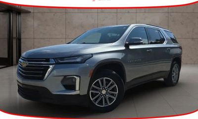 2023 Chevrolet Traverse LT