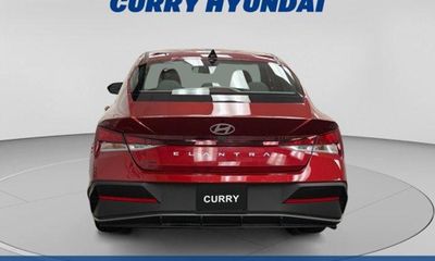 2025 Hyundai Elantra SE