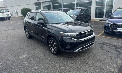 2023 Volkswagen Taos 4Motion SE W