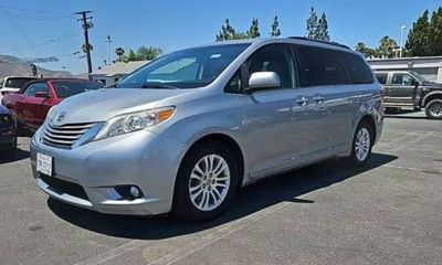 2015 Toyota Sienna XLE