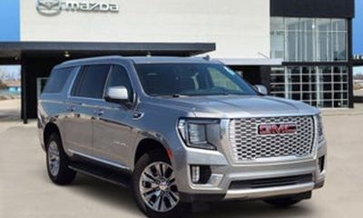 2024 GMC Yukon XL AT4