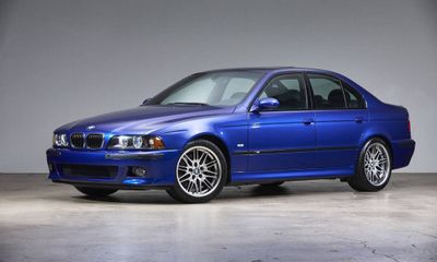 2002 BMW M5