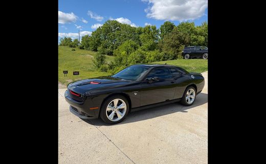 2016 Dodge Challenger SXT Plus