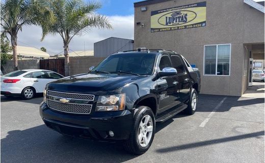 2011 Chevrolet Avalanche LS