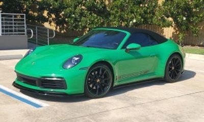 2022 Porsche 911 Carrera 4