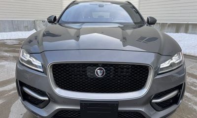 2017 Jaguar F-Pace R Sport
