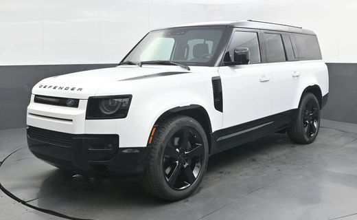 2026 Land Rover Defender 130 SE