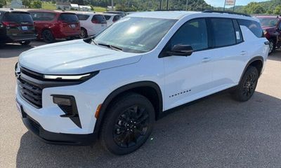 2026 Chevrolet Traverse LT