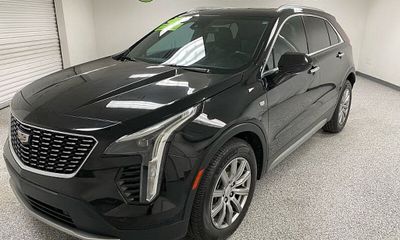 2020 Cadillac XT4 Premium Luxury
