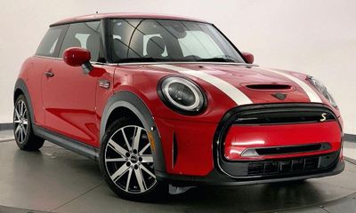 2024 Mini Hardtop SE Hatchback