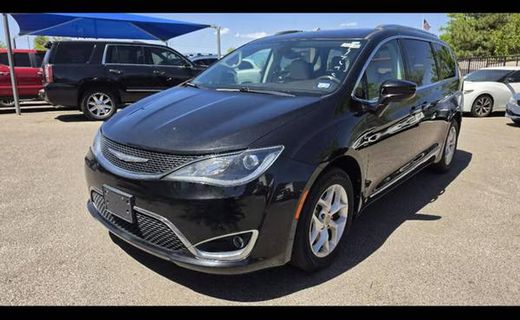 2017 Chrysler Pacifica Touring L Plus