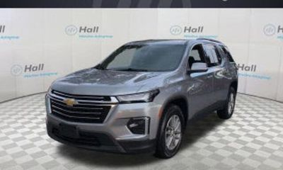 2023 Chevrolet Traverse LT