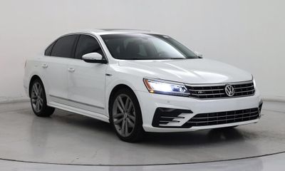 2019 Volkswagen Passat SE R Line