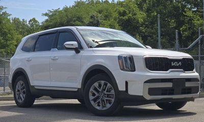 2024 Kia Telluride LX