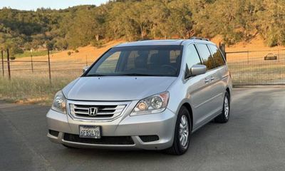 2010 Honda Odyssey EX With Leather