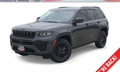 2026 Jeep Grand Cherokee Base Laredo