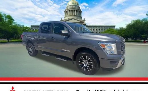 2022 Nissan Titan SV