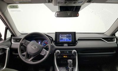 2020 Toyota RAV4 XLE HV
